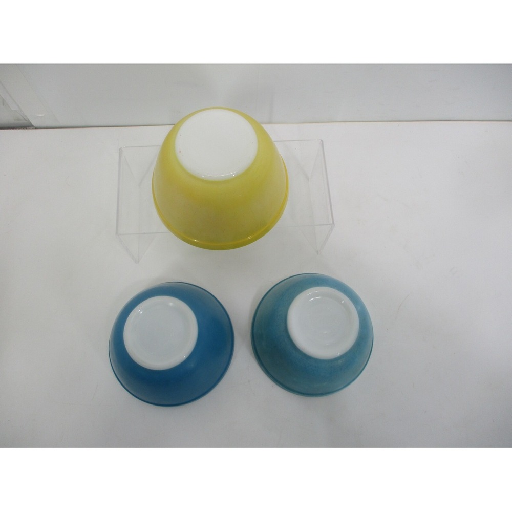 PYREX PRIMARY COLORS YELLOW #401 MIXING BOWL 1 1/2 PT USA Blue no 401 stamped. - Picture 4 of 8